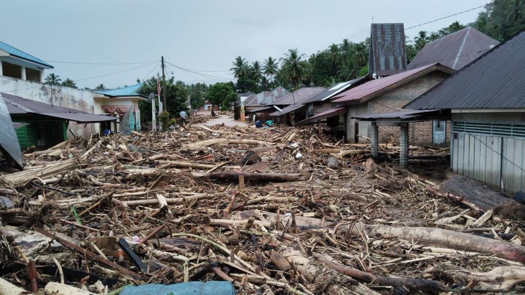 Banjir Bandang di Padang, Sibolga dan Medan
